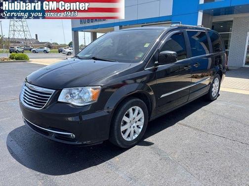 Brilliant Black Crystal Pearlcoat 2016 Chrysler Town & Country Touring