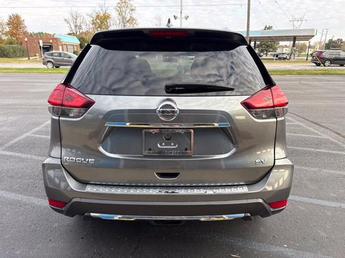 Brilliant Silver 2017 Nissan Rogue S