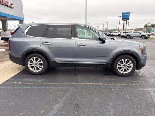 Everlasting Silver 2020 Kia Telluride LX