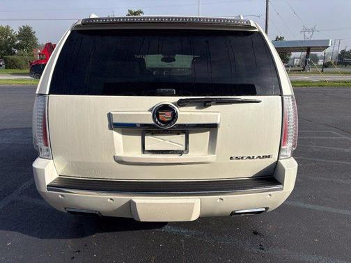 White Diamond Tri-Coat 2014 Cadillac Escalade Premium