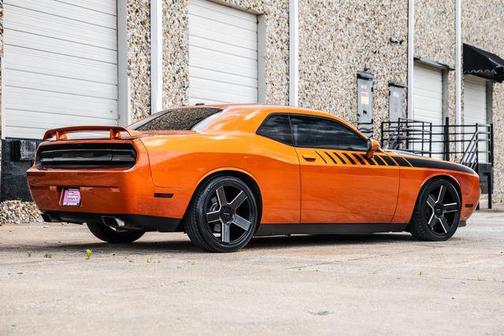 Toxic Orange Pearlcoat 2011 Dodge Challenger R/T