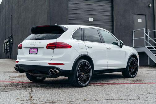 White 2016 Porsche Cayenne Cayenne