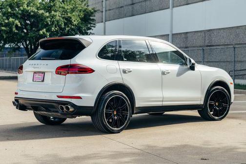 White 2016 Porsche Cayenne Cayenne