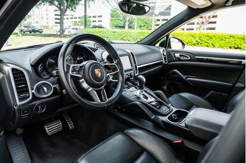 2015 Porsche Cayenne Cayenne