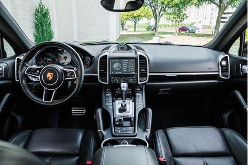 2015 Porsche Cayenne Cayenne