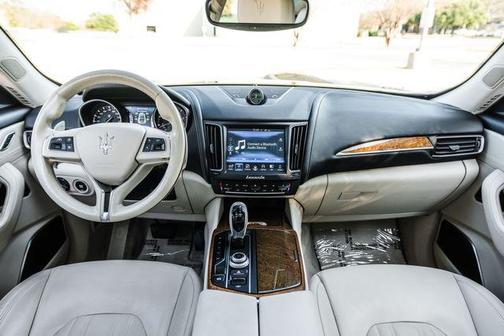 2017 Maserati Levante Base