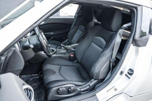 2009 Nissan 370Z Base