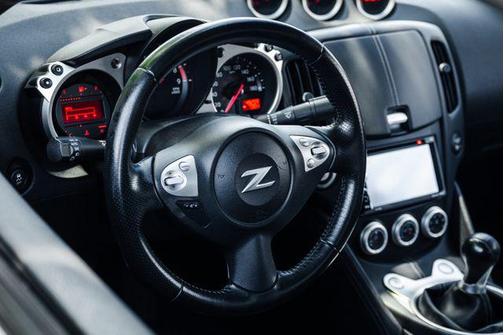 Pearl White 2013 Nissan 370Z Base