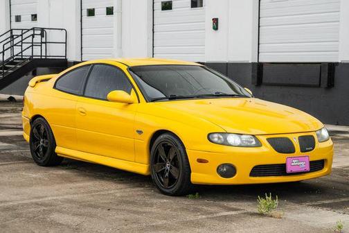 2004 Pontiac GTO Base
