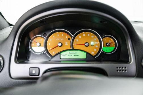 2004 Pontiac GTO Base