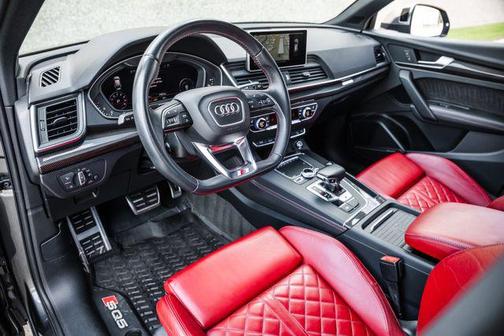 Daytona Gray Pearl Effect 2019 Audi SQ5 3.0T Premium Plus