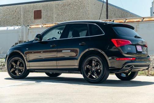 Brilliant Black 2011 Audi Q5 Premium Plus