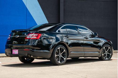 2016 Ford Taurus SHO