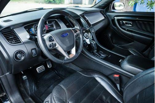 2016 Ford Taurus SHO