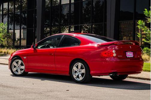2004 Pontiac GTO Base