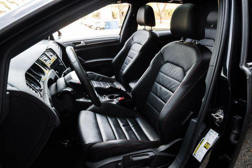 2019 Volkswagen Golf GTI 2.0T S 4-Door