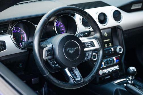 2016 Ford Mustang EcoBoost Premium