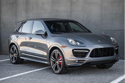 2014 Porsche Cayenne GTS