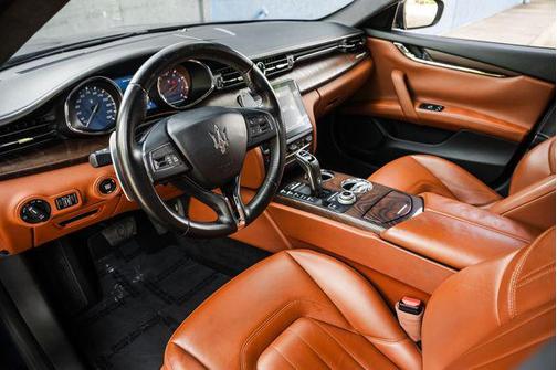 Blue 2019 Maserati Quattroporte S Q4