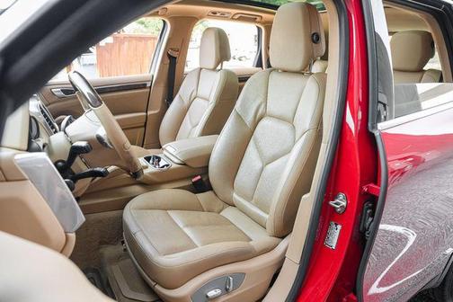 2013 Porsche Cayenne Base