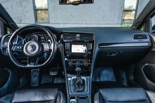 2015 Volkswagen Golf R 4-Door w/DCC & Navigation