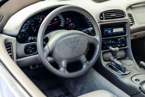2004 Chevrolet Corvette Base
