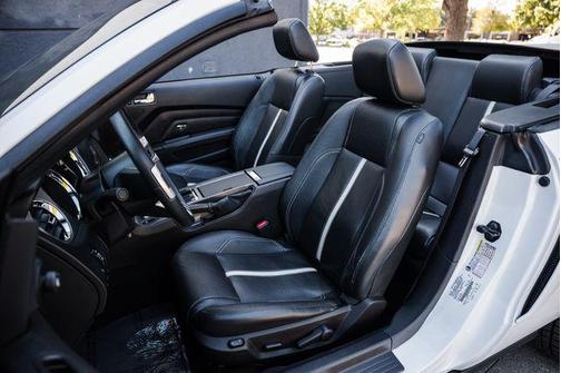 2010 Ford Mustang GT Premium