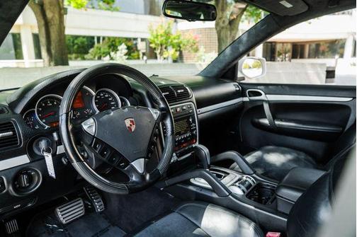 2009 Porsche Cayenne GTS