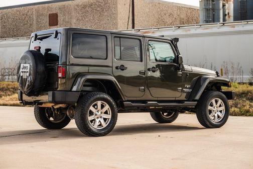 2016 Jeep Wrangler Unlimited Sahara