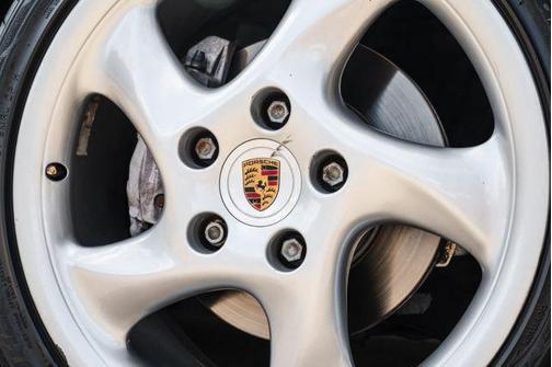 2002 Porsche Boxster Base (M5)