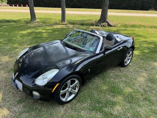 Mysterious (Black) 2006 Pontiac Solstice Base 2dr Convertible