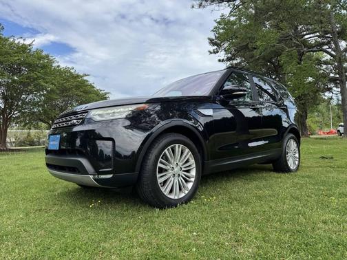 Black 2017 Land Rover Discovery HSE