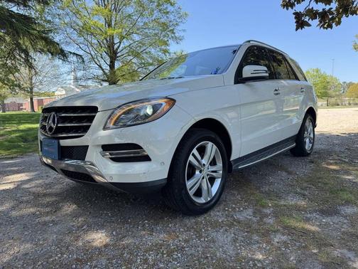White 2013 Mercedes-Benz M-Class 4MATIC