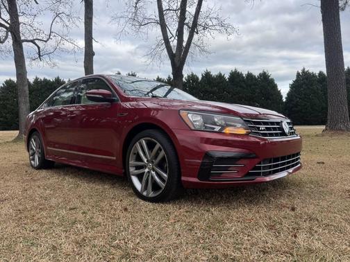 2017 Volkswagen Passat 1.8T R-Line w/Comfort
