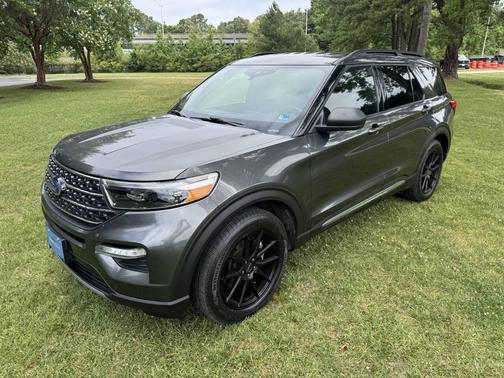 Magnetic Metallic 2020 Ford Explorer XLT