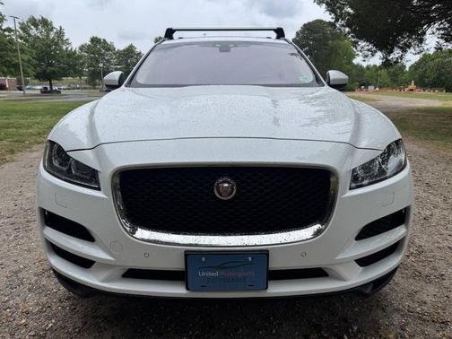 Polaris White 2017 Jaguar F-PACE 20d Prestige