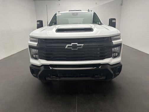 2025 Chevrolet Silverado 2500 Custom