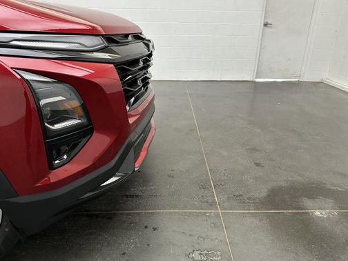 Radiant Red Tintcoat 2026 Chevrolet Equinox FWD RS