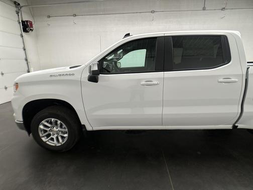 Summit White 2026 Chevrolet Silverado 1500 LT