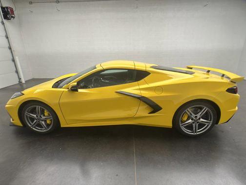 2026 Chevrolet Corvette Stingray w/2LT