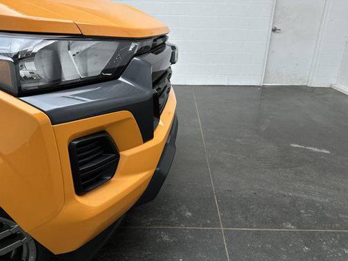 Sunrise Orange 2026 Chevrolet Colorado LT