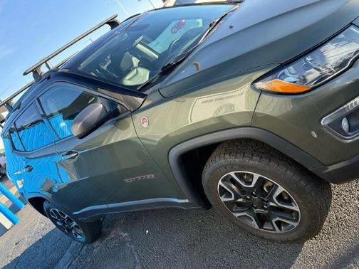 Green 2019 Jeep Compass Trailhawk
