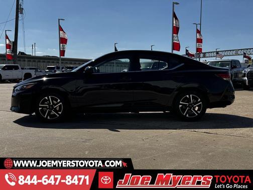 Super Black 2025 Nissan Sentra SV