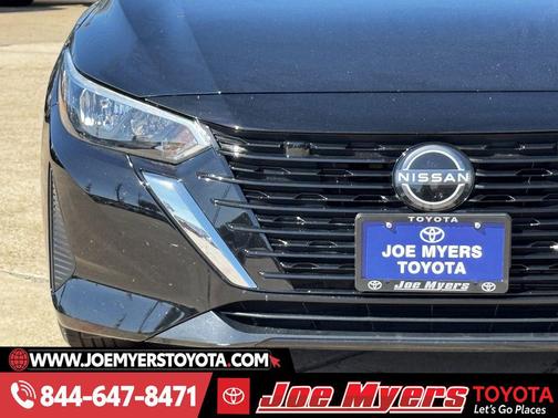 Super Black 2025 Nissan Sentra SV