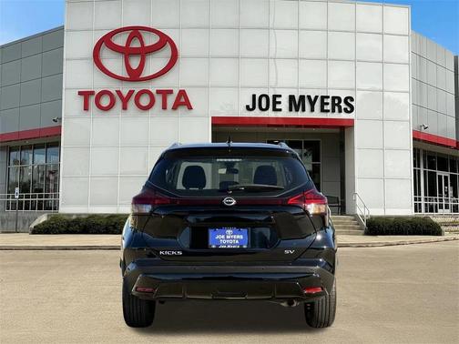 2024 Nissan Kicks SV