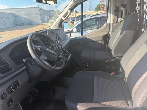 Oxford White 2025 Ford Transit-250 Base