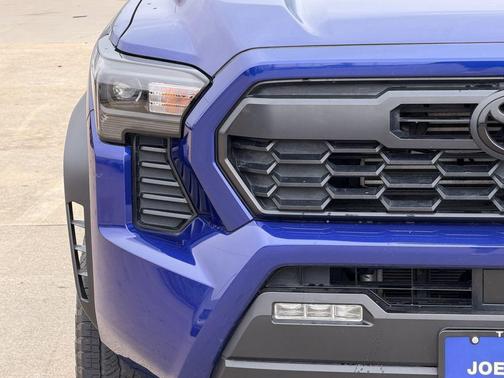 2024 Toyota Tacoma Hybrid TRD Off Road