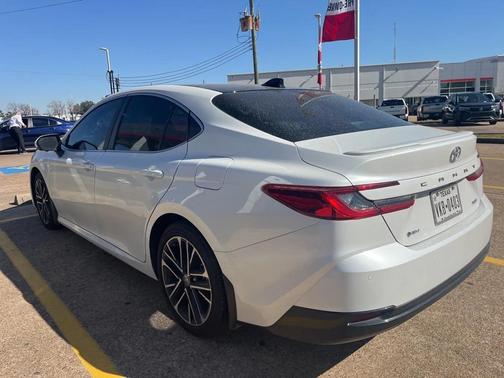 2025 Toyota Camry XLE