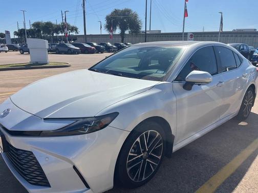2025 Toyota Camry XLE