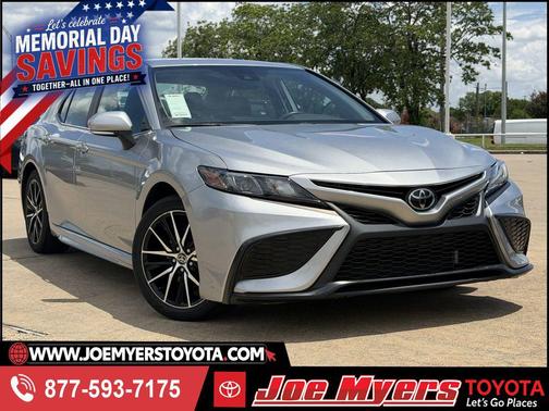 Celestial Silver Metallic 2024 Toyota Camry SE